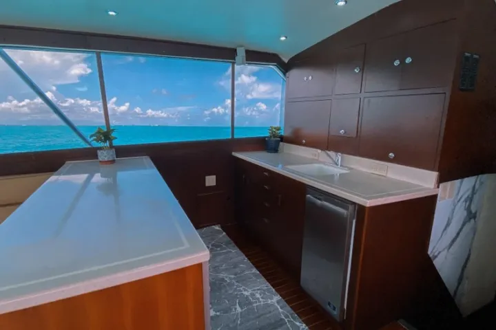 an island in the middle of a room