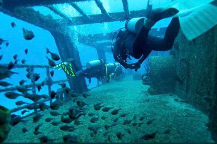 a person in a swimming pool